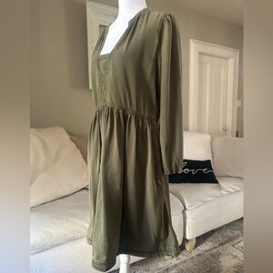 Maeve by ANTHROPOLOGIE Bohemian Babydoll Swing Dress Olive Green Khaki Size M